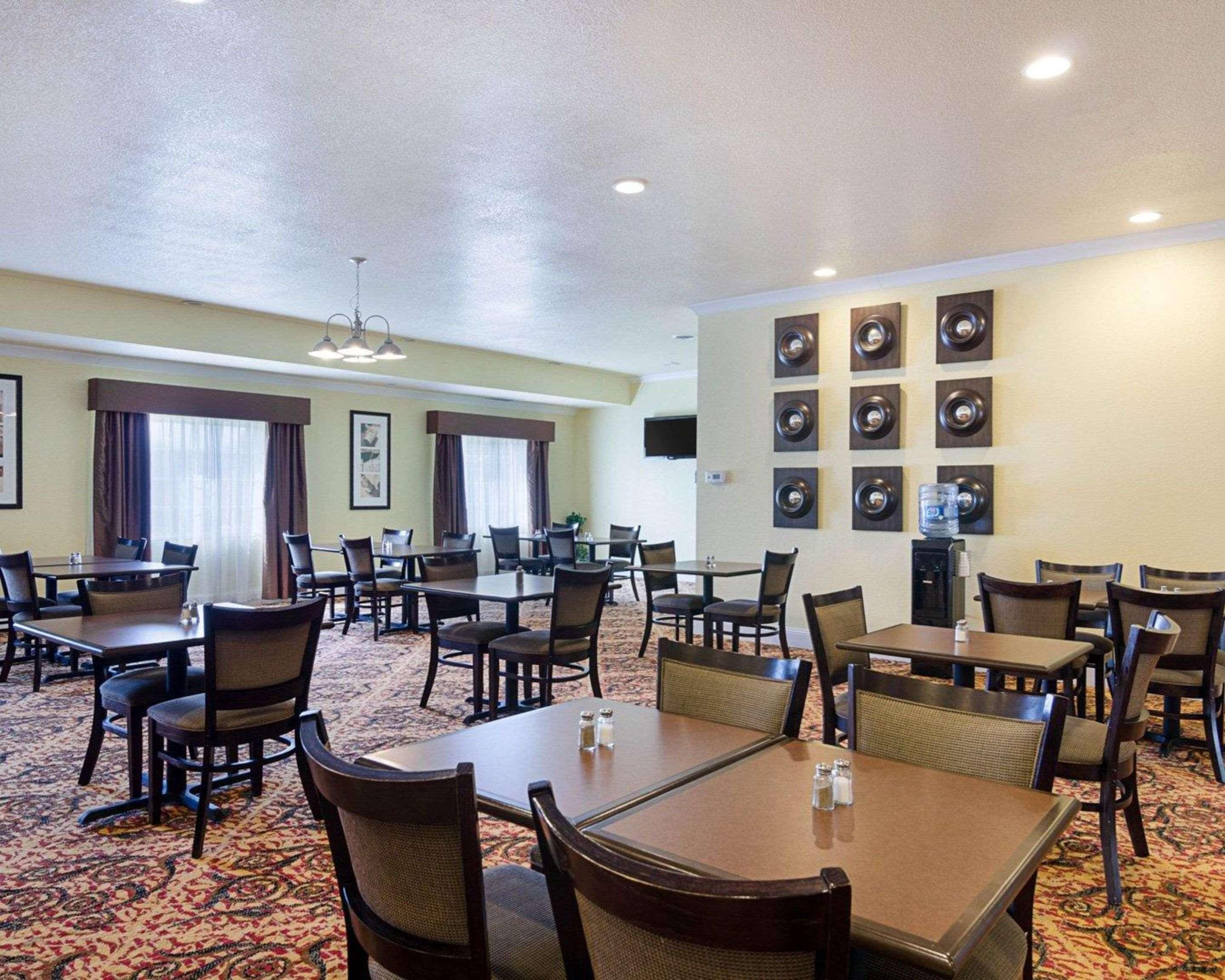 Comfort Inn & Suites Orange - Montpelier Extérieur photo