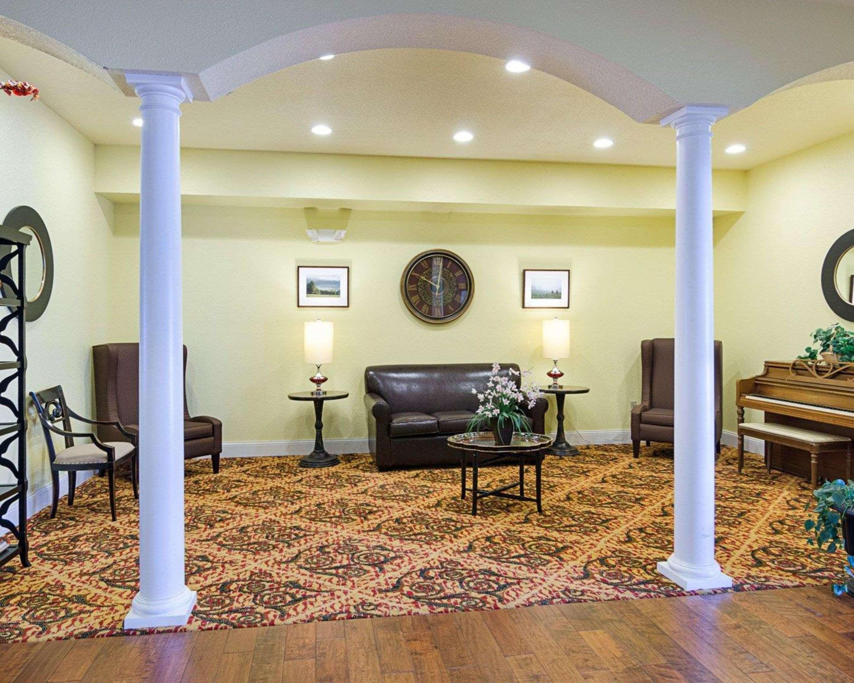 Comfort Inn & Suites Orange - Montpelier Extérieur photo