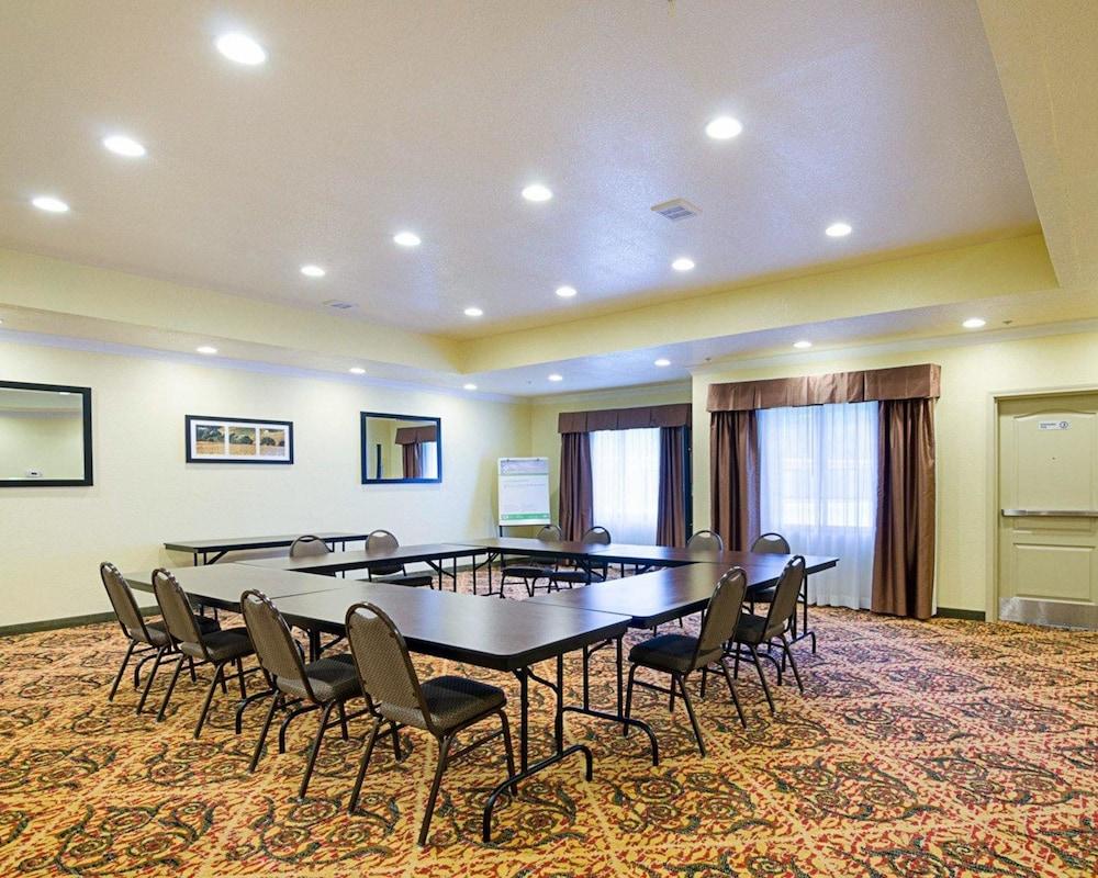 Comfort Inn & Suites Orange - Montpelier Extérieur photo