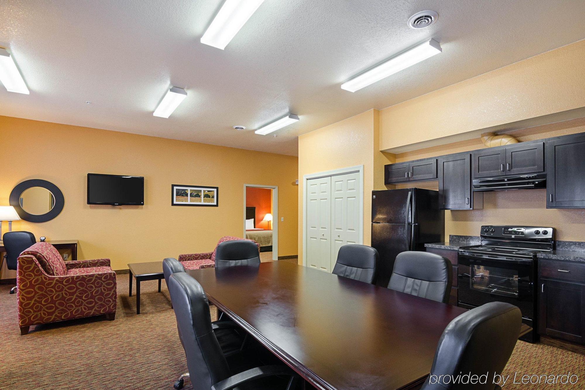 Comfort Inn & Suites Orange - Montpelier Extérieur photo