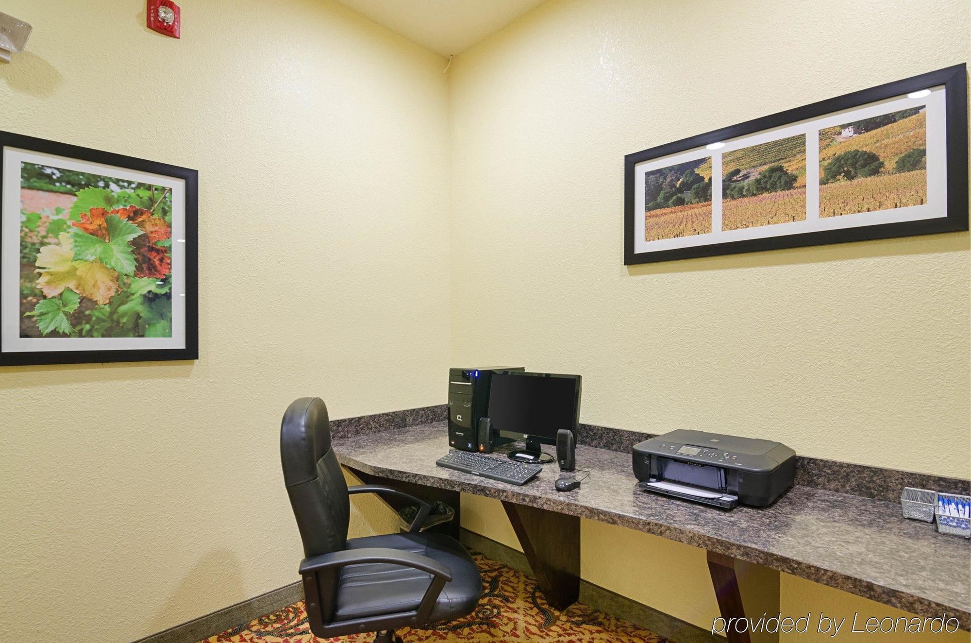 Comfort Inn & Suites Orange - Montpelier Extérieur photo