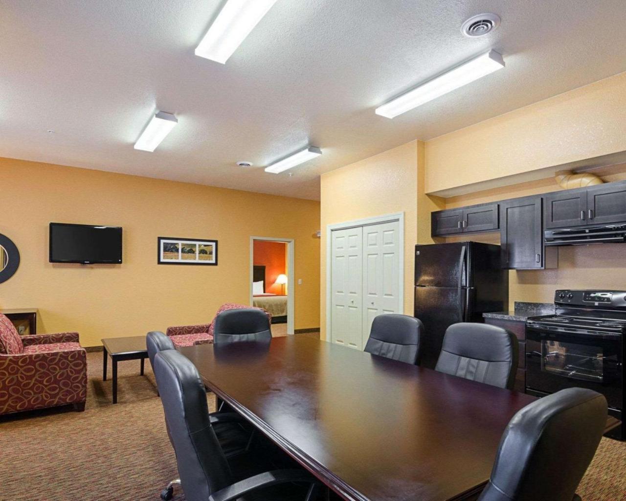 Comfort Inn & Suites Orange - Montpelier Extérieur photo